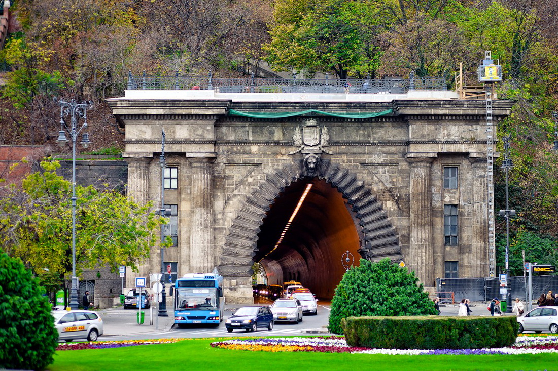 Туннель под Будайской горой в Будапеште