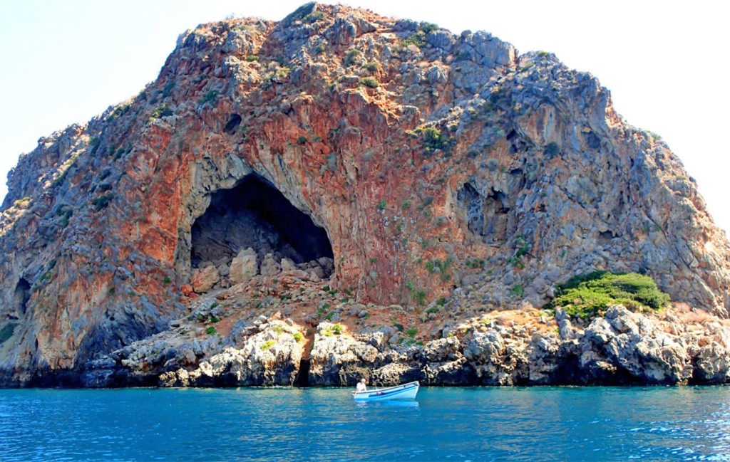 Остров св. Теодора (Платаньяс, о. Крит)