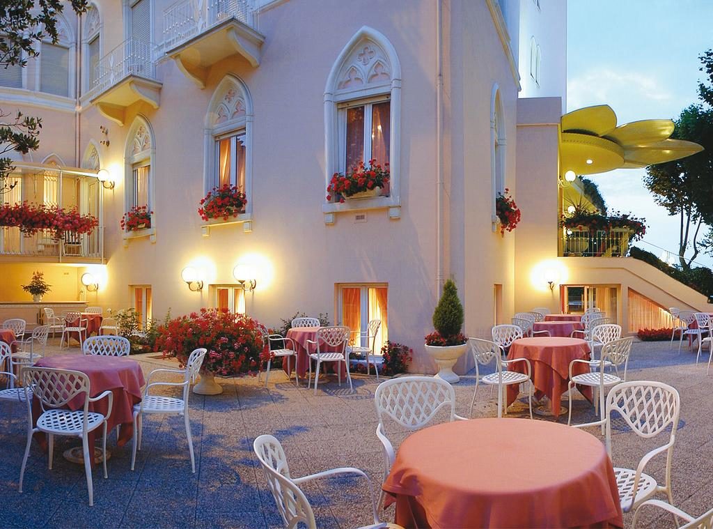 Где остановиться в Римини: Hotel Milton Rimini