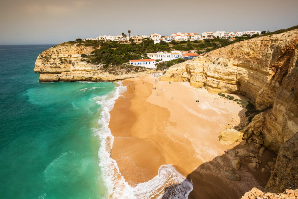 Пляж Бенагил (Атлантическое побережье, Португалия)