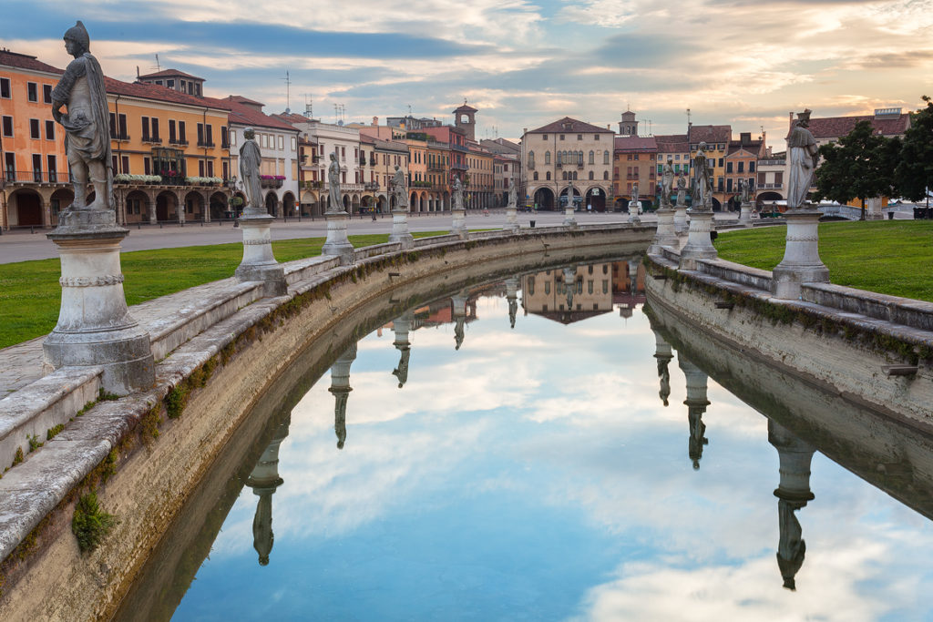 Экскурсии из Венеции: главная площадь Падуи
