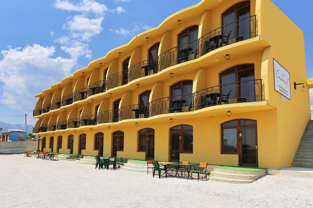Отели Коктебеля возле пляжа: гостиница Карамель