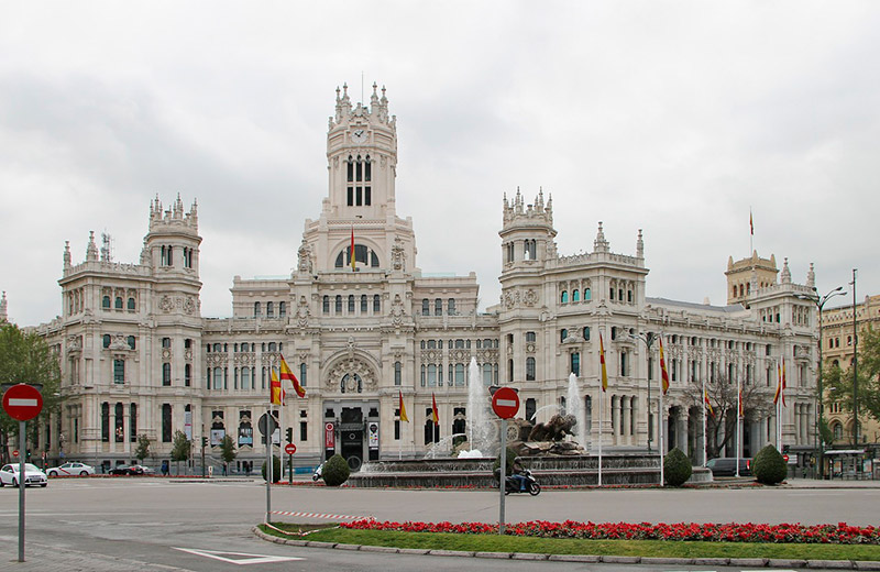 Дворец Сибелес (Palacio de de Cibeles) в Мадриде