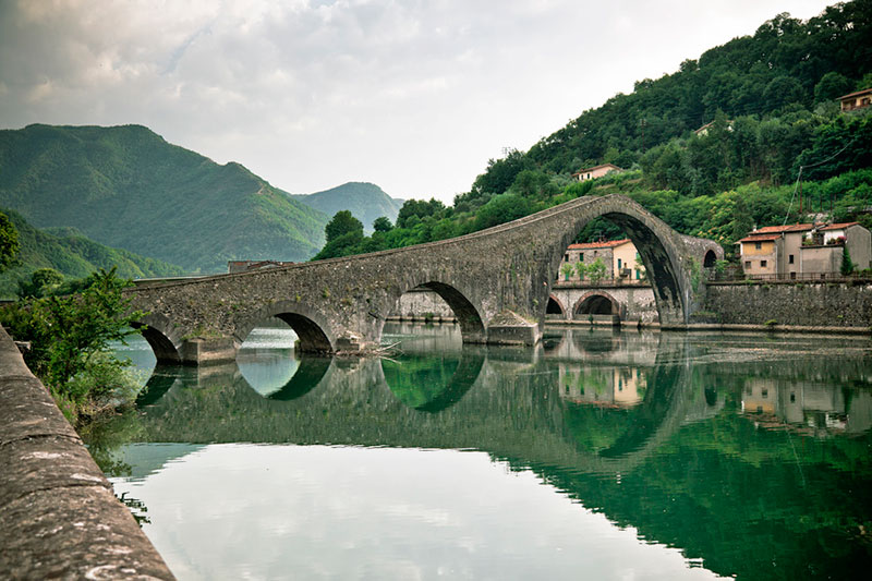 Дьявольский мост в Гарфаньяне (Тоскана, Италия)