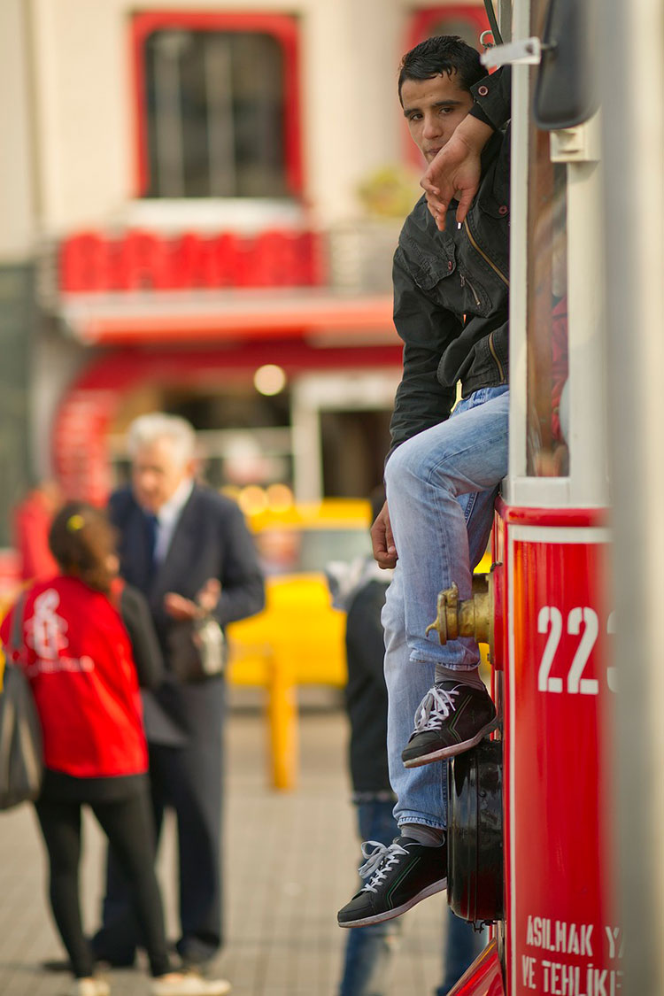 В Стамбул с ребенком: трамвай на Истикляль