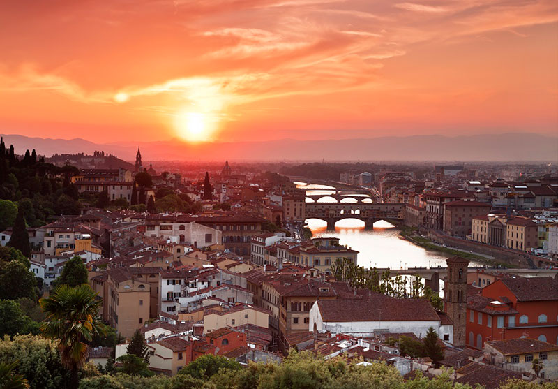 Закат над Флоренцией и рекой Арно