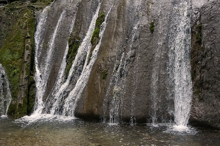 Водопад в Лазаревском