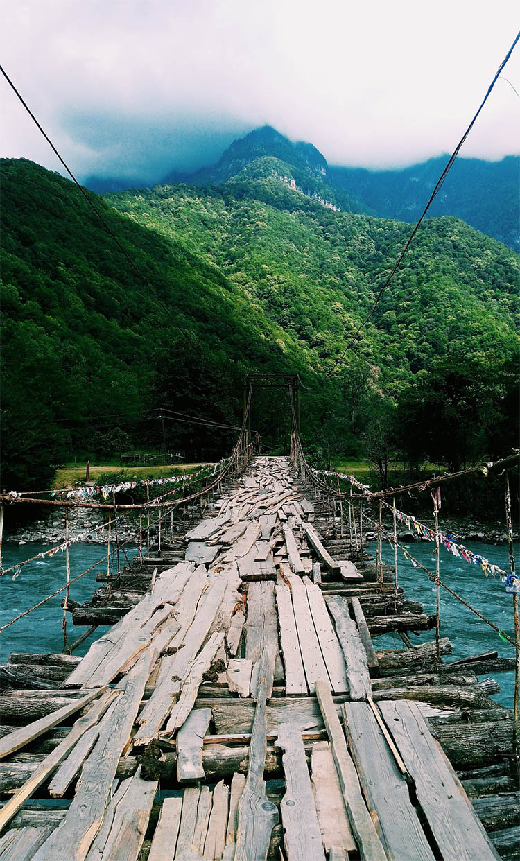 Подвесной мост, Абхазия