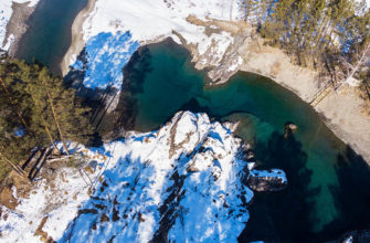 Голубые озера Катуни, зима