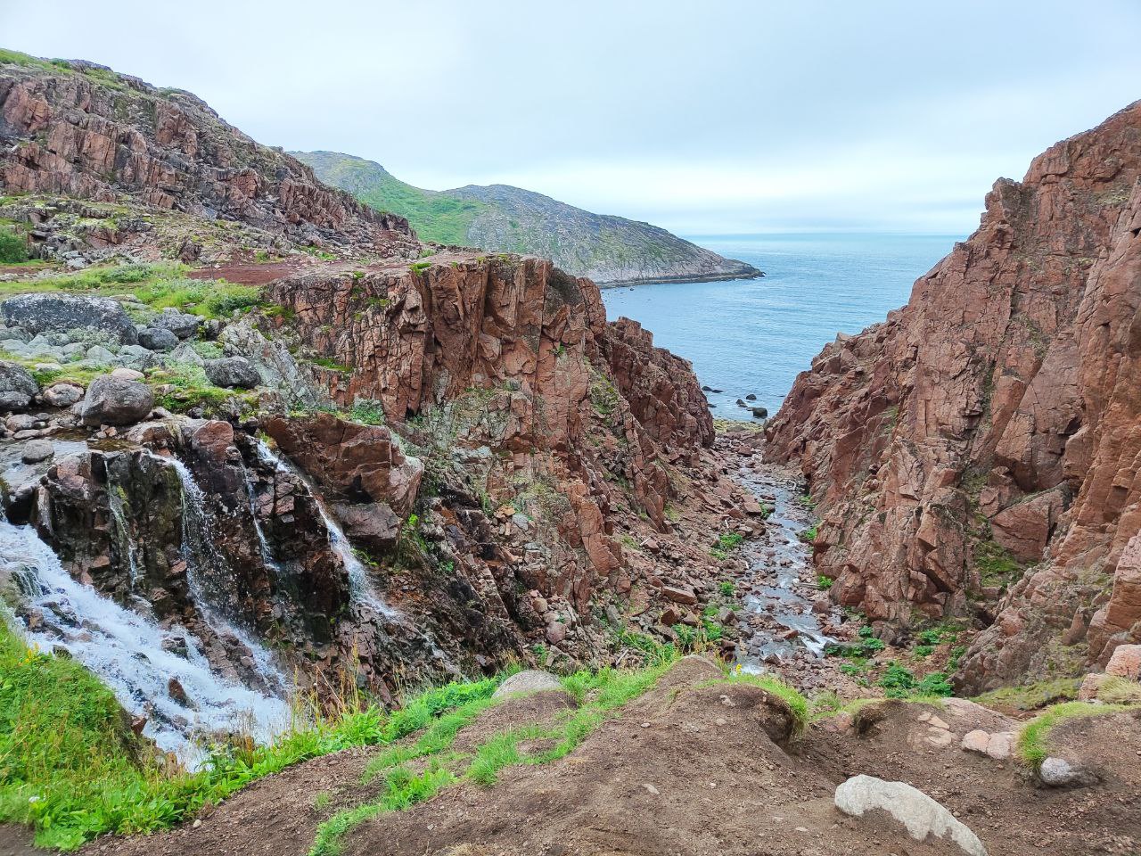 Водопад в Териберке